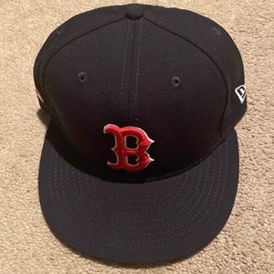 Snap back hat